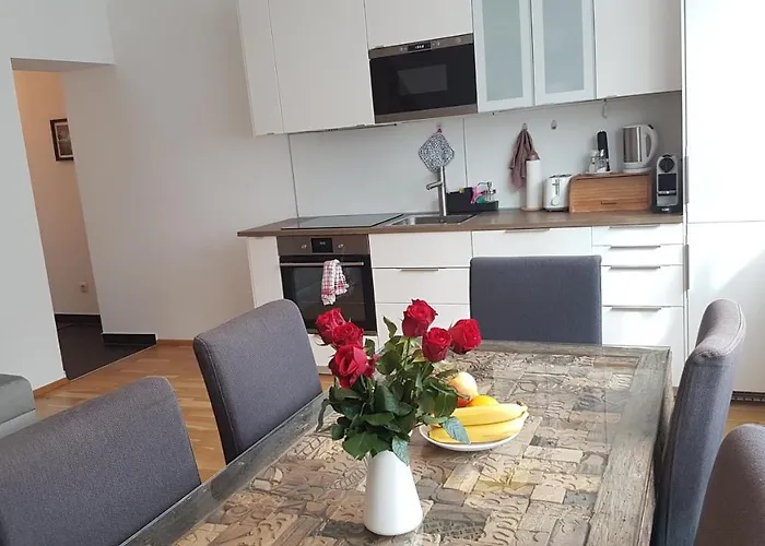Apartment Moderne Maisonette Mit Terrasse